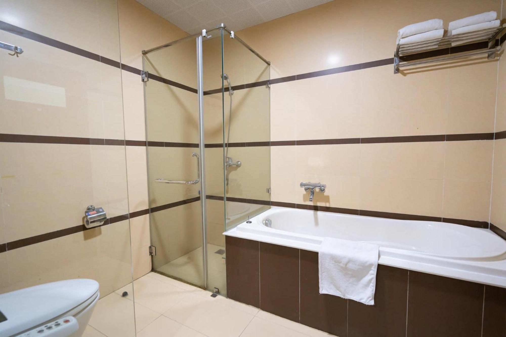 Cindy Hotel & Apartments - Khach San Can Ho O Trung Tam Tp ハイフォン エクステリア 写真